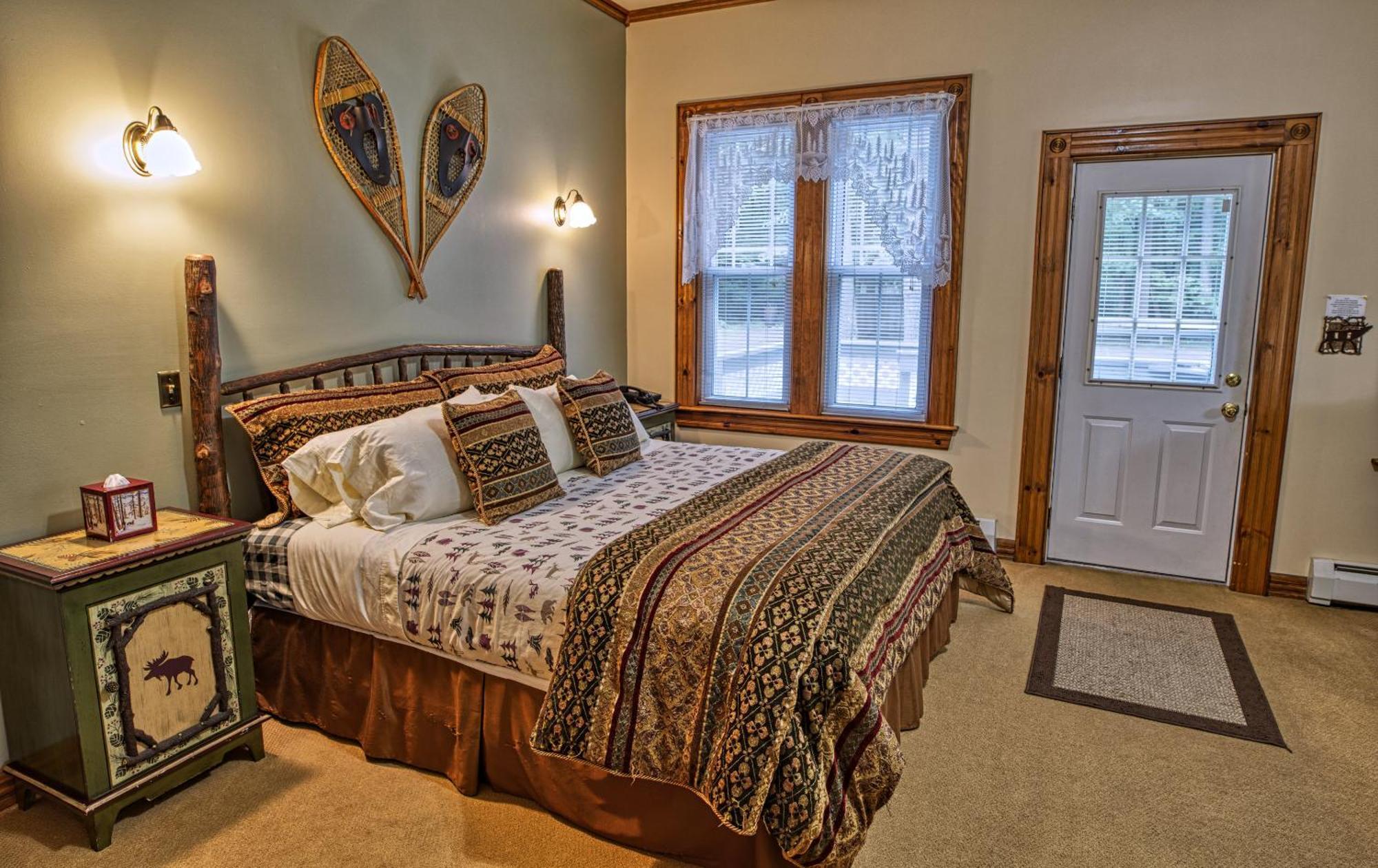 Rockwell Falls Inn And Wine Bar Lake Luzerne Номер фото