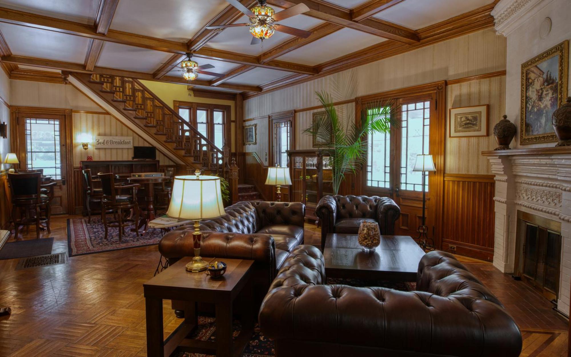 Rockwell Falls Inn And Wine Bar Lake Luzerne Экстерьер фото